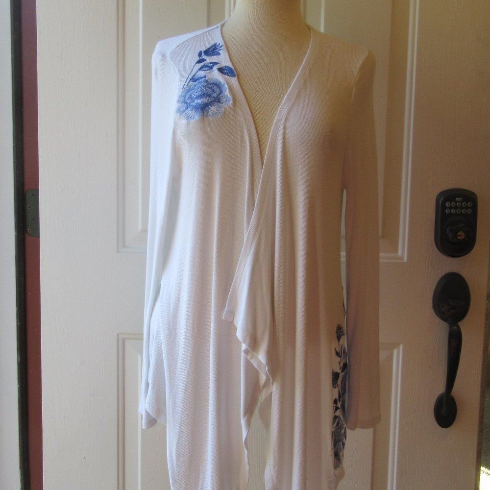 Flowy Blue and White Cotton Open-Front Wrap with Embroidery Size L